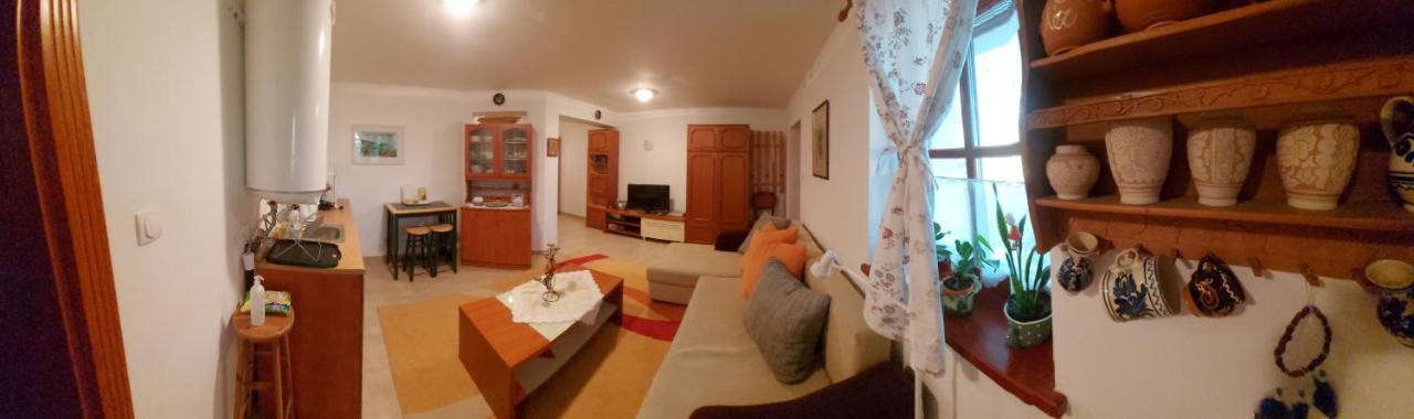 Nyugalom Szigete 2 Fos Apartman 1 Haloterrel Apartment Vertessomlo ภายนอก รูปภาพ