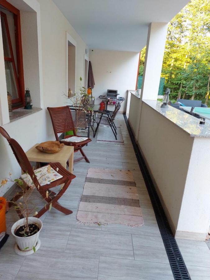 Nyugalom Szigete 2 Fos Apartman 1 Haloterrel Apartment Vertessomlo ภายนอก รูปภาพ
